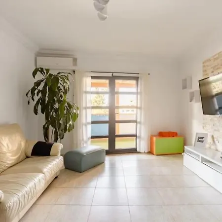 Casa Krisma, Fabulous Modern Spacious 2 Bedrooms Apartment, Remote Work, Fast Wifi, Parking And Ac Daire