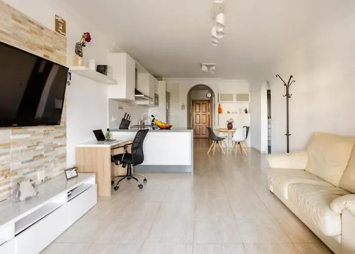 Casa Krisma, Fabulous Modern Spacious 2 Bedrooms Apartment, Remote Work, Fast Wifi, Parking And Ac Apartment Costa Adeje (Tenerife)