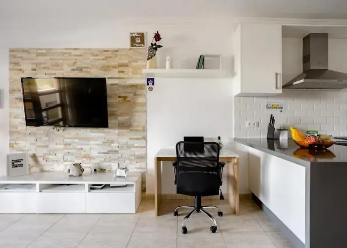 Casa Krisma, Fabulous Modern Spacious 2 Bedrooms Apartment, Remote Work, Fast Wifi, Parking And Ac * Costa Adeje (Tenerife)